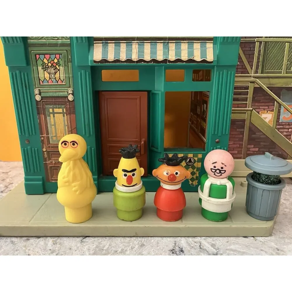 Vintage Fisher Price Play Toy Family Sesame Street House Lot Fold & Carry #938